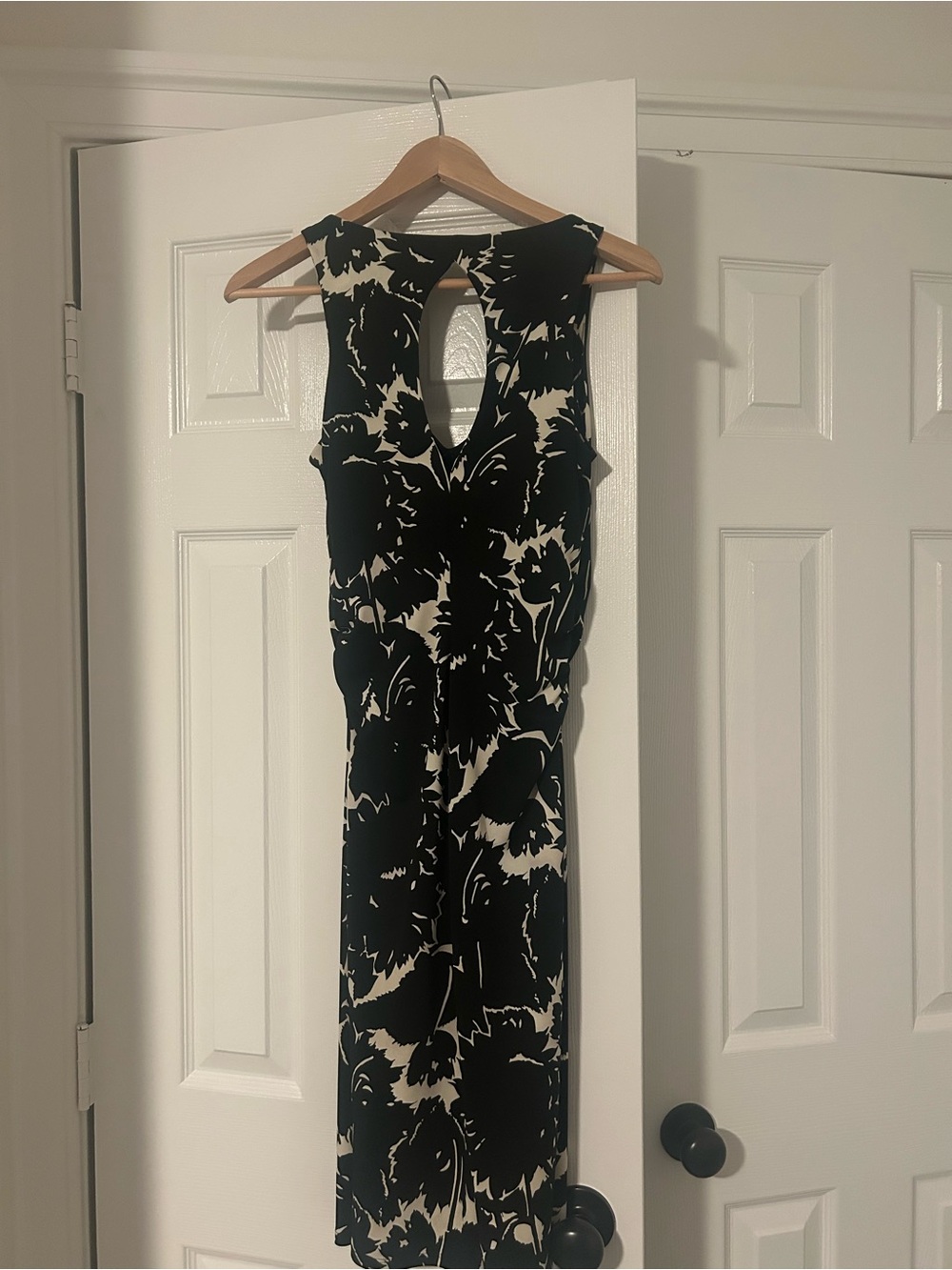 Express Black and Cream Floral Keyhole Midi Dress